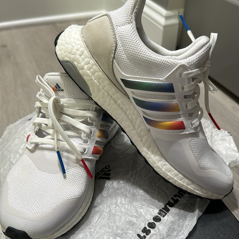 🎉Like New! Worn once Adidas Womens Shoes - Picture 4 of 11